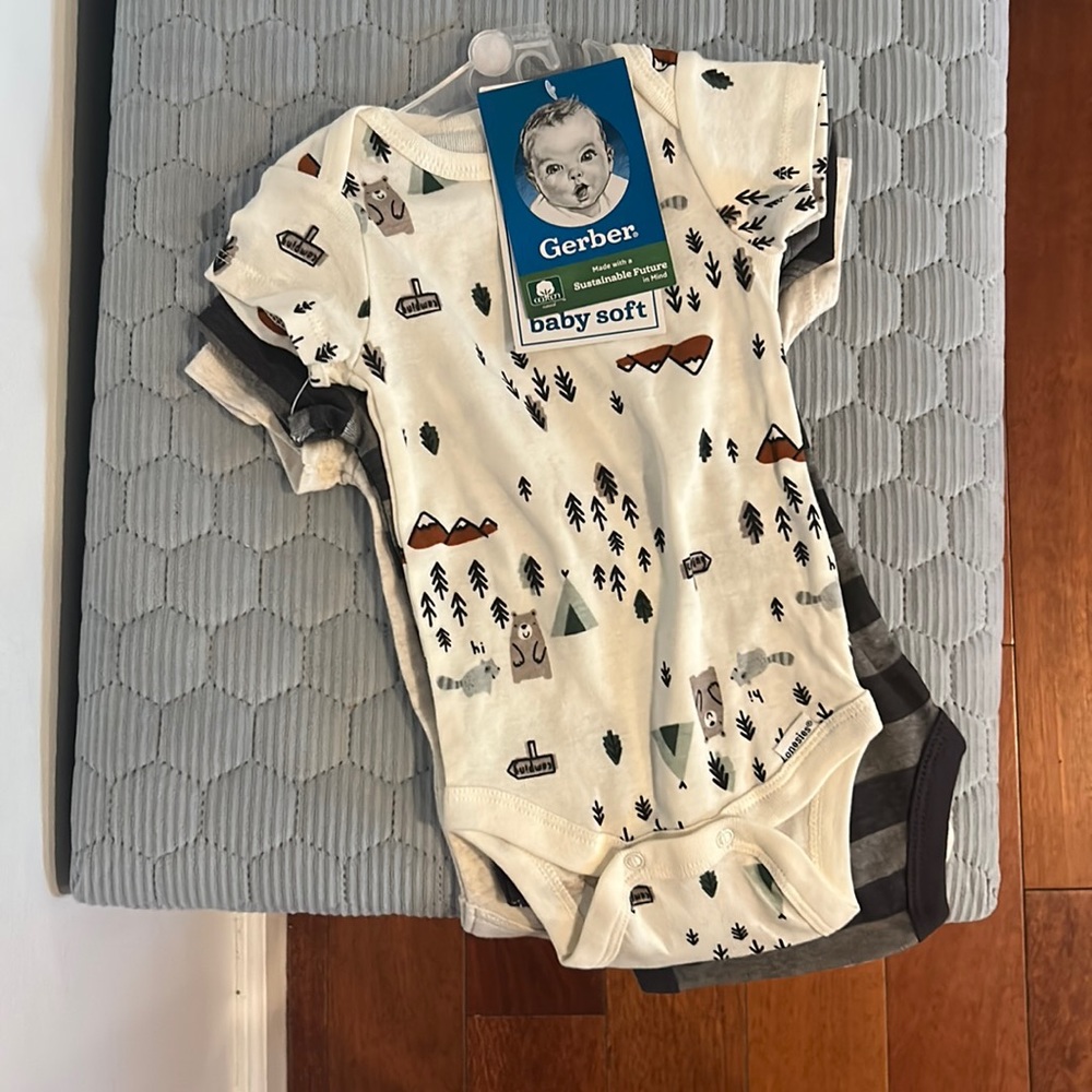 Set of 3 onesies